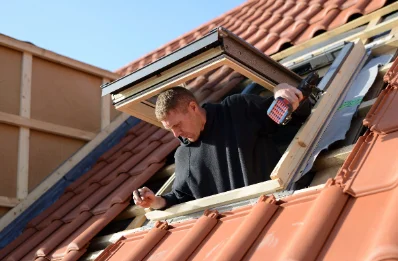 Pose de fenêtres de toit Velux à Pœuilly